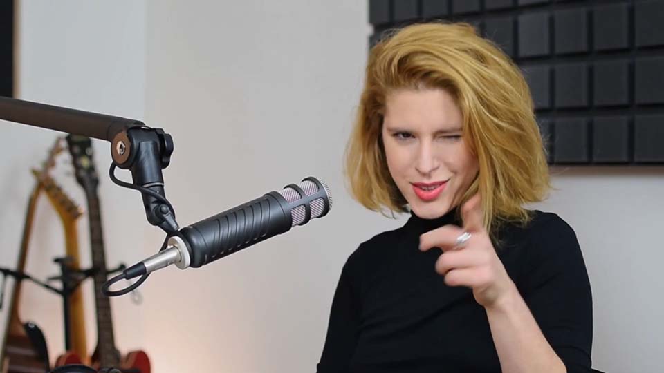 NEVIDITELNI - Zuzana Mikulcova